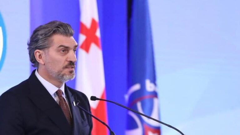 gurcistan-cumhurbaskani-kavelasvili-bati-bizden-ukraynadaki-catismaya-katilmamizi-istedi-TWWfylui.jpg