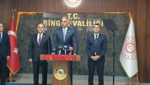bakan-ersoy-sorunlarini-cozmus-turkiye-kalkinmis-refahini-artirmis-bir-turkiye-demektir-BC8s7sO9.jpg