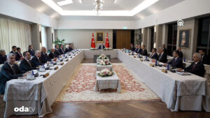 kabine-ahlatta-toplandi-yVG7fkvj.jpg