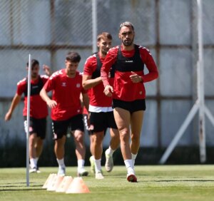 sivasspor-bodrum-fk-macina-hazirlaniyor-3zrAdnEH.jpg