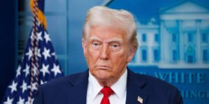 trumpin-hedefinde-simdi-de-evsizler-var-derhal-baskentten-tasinin-W4rFt1H2.jpg