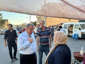 baskan-sahin-semt-pazarini-ziyaret-etti-ku2V6It5.jpg