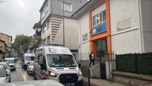 bursada-gida-zehirlenmesi-suphesi-alti-ogrenci-hastanelik-oldu-gscpNpuz.jpg