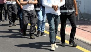 izmirde-5-polisi-yaralayan-6-supheli-tutuklandi-gsODXEZn.jpg