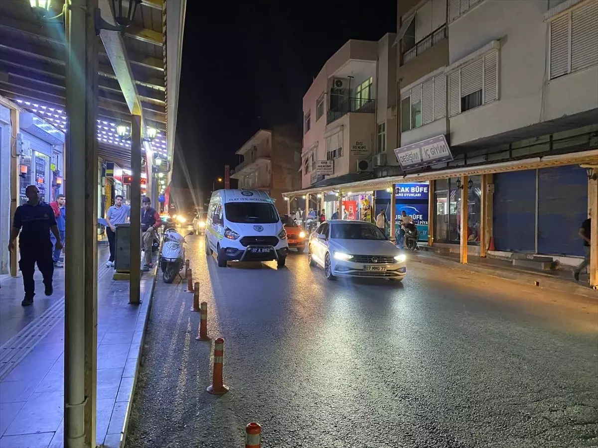 antalyada motosiklet kazasi surucu yaralandi usUuVC3T.jpg