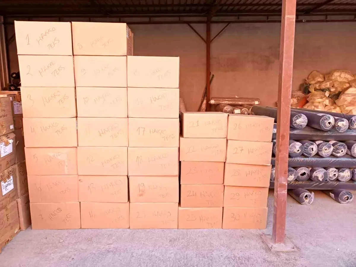 diyarbakirda hayirseverlerden ogrencilere 300 cift ayakkabi TqY2sNzy.jpg