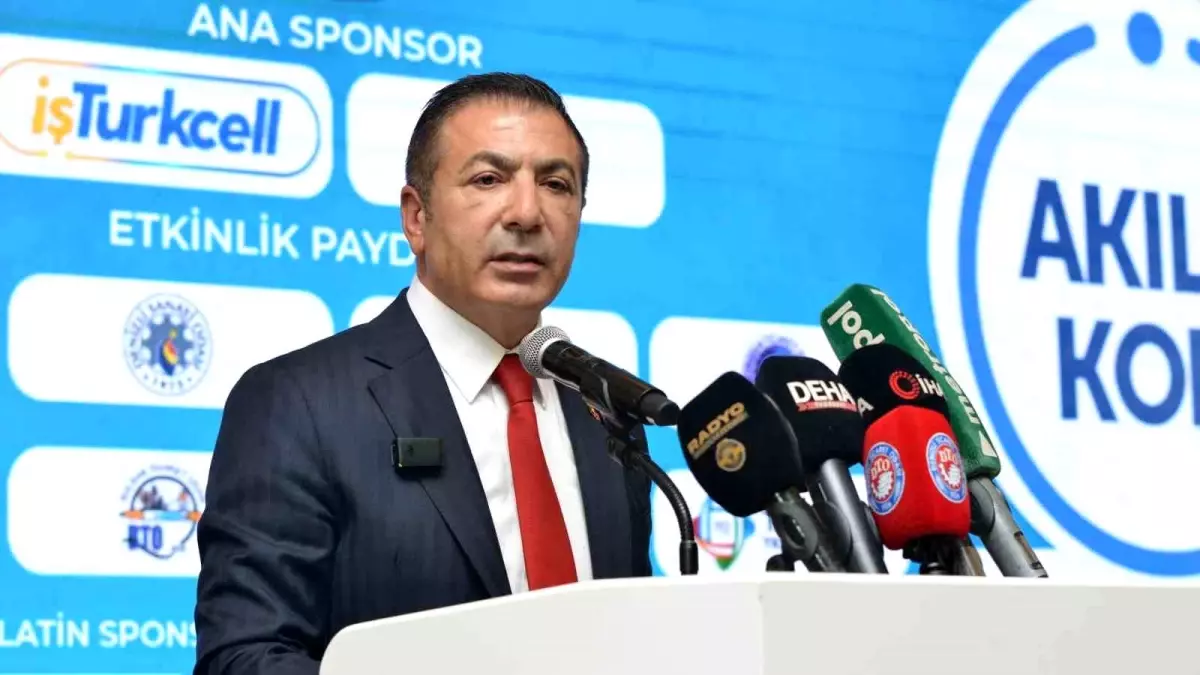 dto baskani erdogan dijitallesemeyen isletmelerin kuresel rekabette geri kalma riskleri artiyor manQ5kwj.jpg