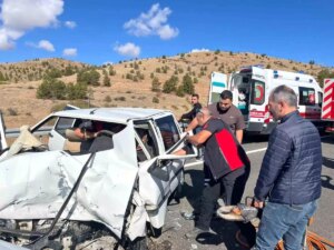 nevsehirde trafik kazasi surucu hayatini kaybetti 3zBH4yrW.jpg