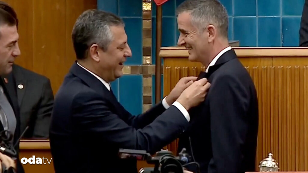 umit dikbayir chpye katildi ozel konusuyor P4FN1xDn.jpg