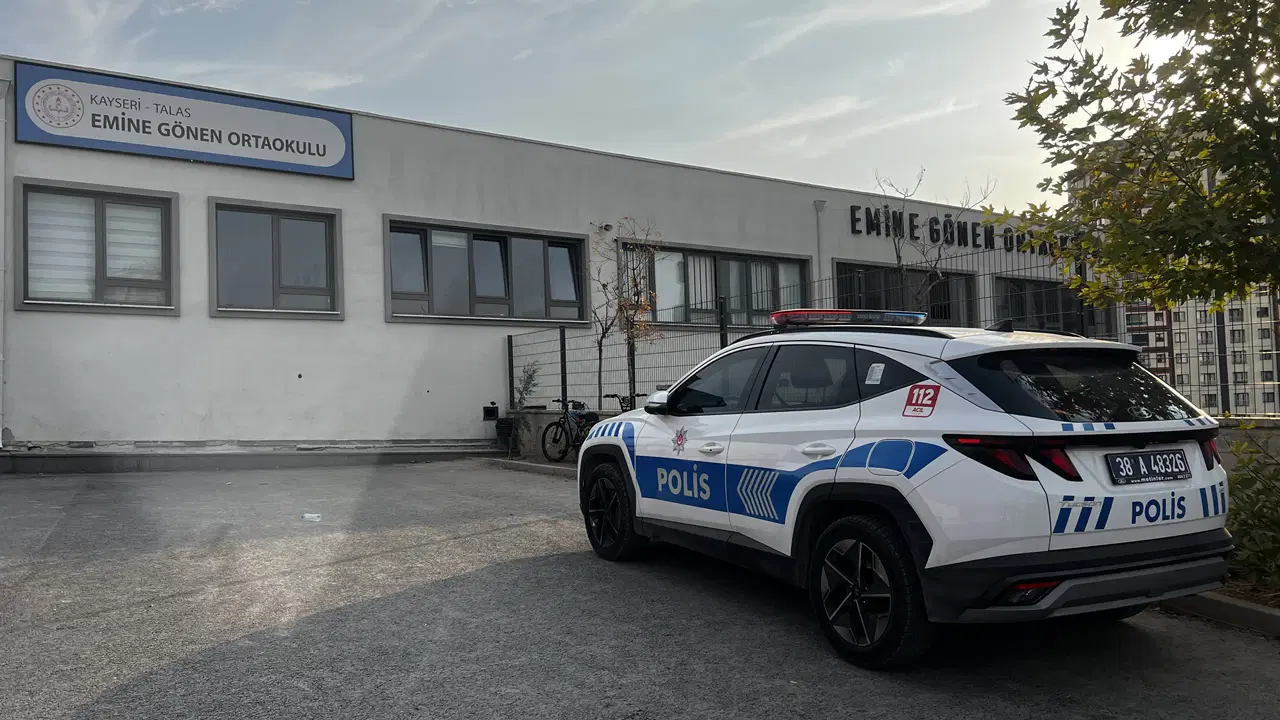 sucuk festivali sonrasi zehirlendiler ogrenci ve ogretmen 80 kisi hastaneye basvurdu bi2pTHxf.jpg