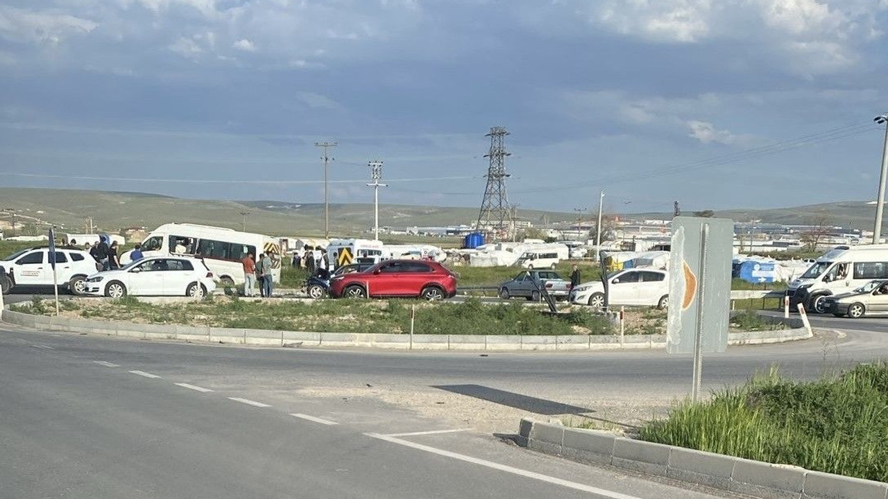 Eskişehir’de İşçi Servisi ile Otomobil Çarpıştı: 6 Yaralı